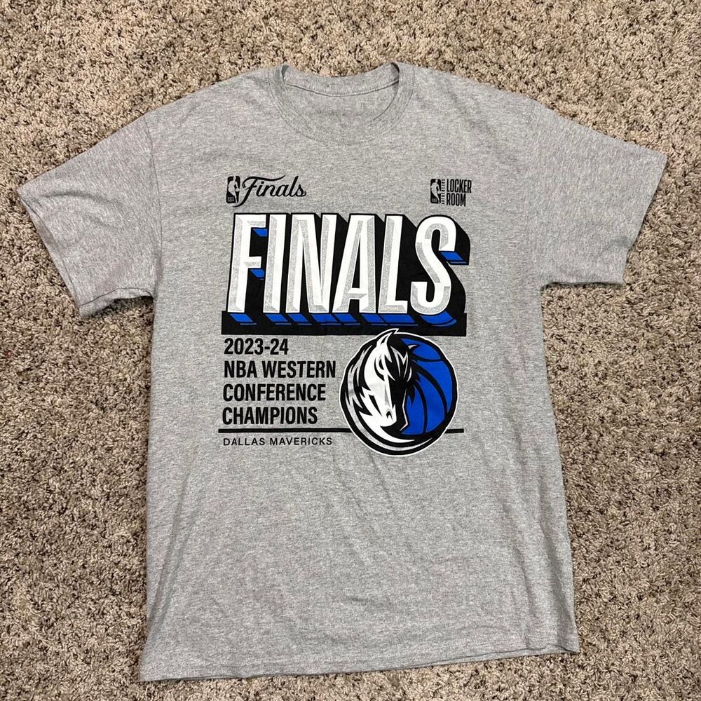 Fanatics Men's Grey T-shirt